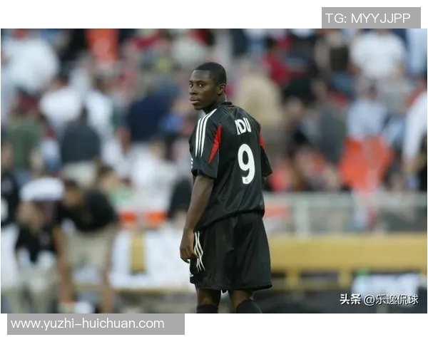 足球明星9号球衣的传奇故事与背后不为人知的奋斗历程 足球明星9号球衣的传奇故事与背后不为人知的奋斗历程