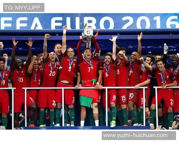 足球明星乔治赫斯特的传奇人生与辉煌成就回顾