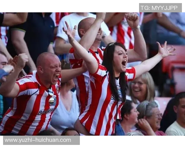 足球明星携女儿闪耀赛场温馨瞬间引发球迷热议 足球明星携女儿闪耀赛场温馨瞬间引发球迷热议